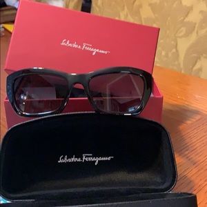 Designers Sunglasses Salvatore Ferragamo